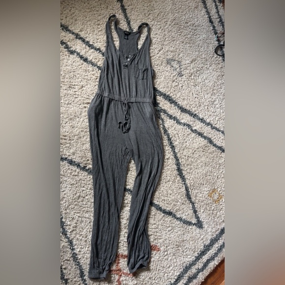Gray Sleeveless Jumpsuit by rue21 - Picture 1 of 3